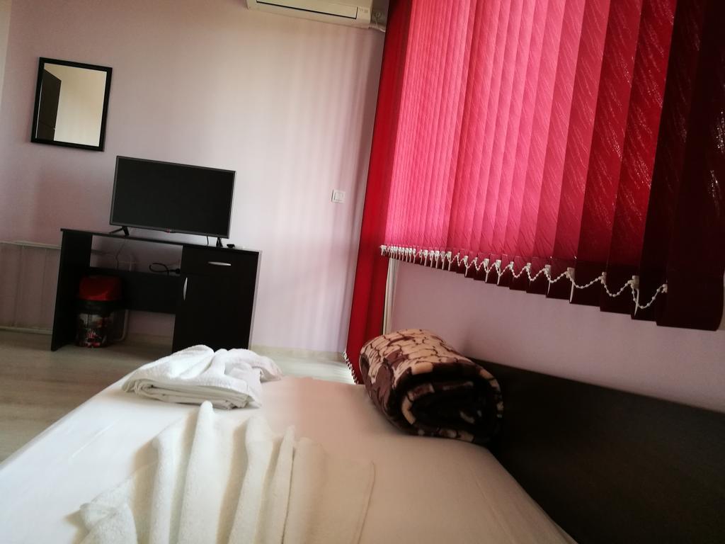 Guest House Karaulanov Elhovo  Εξωτερικό φωτογραφία