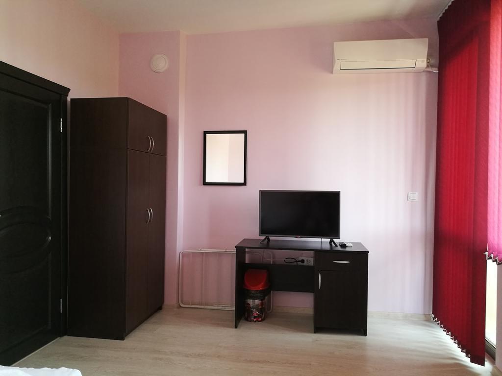 Guest House Karaulanov Elhovo  Εξωτερικό φωτογραφία