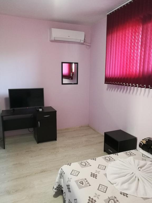 Guest House Karaulanov Elhovo  Εξωτερικό φωτογραφία